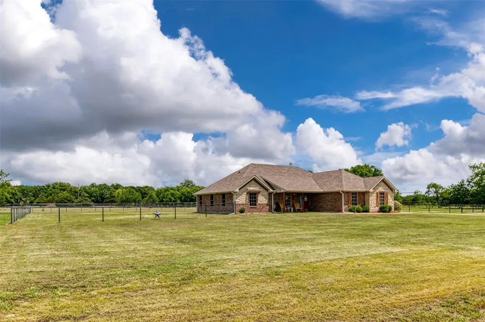 220 Hidden Meadow Trail Leonard, TX 75452
