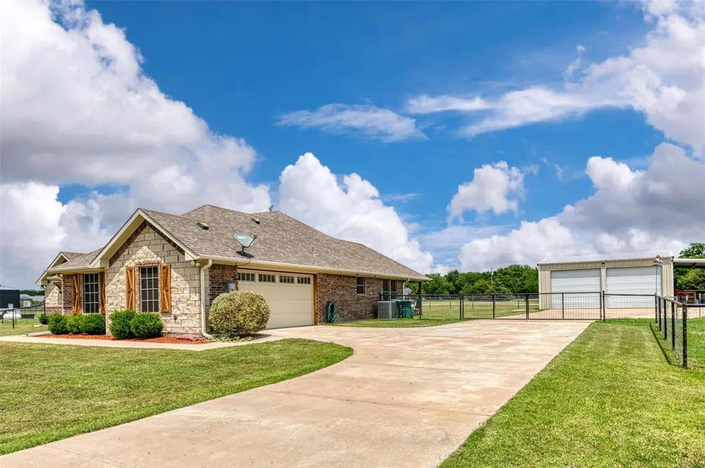 220 Hidden Meadow Trail Leonard, TX 75452