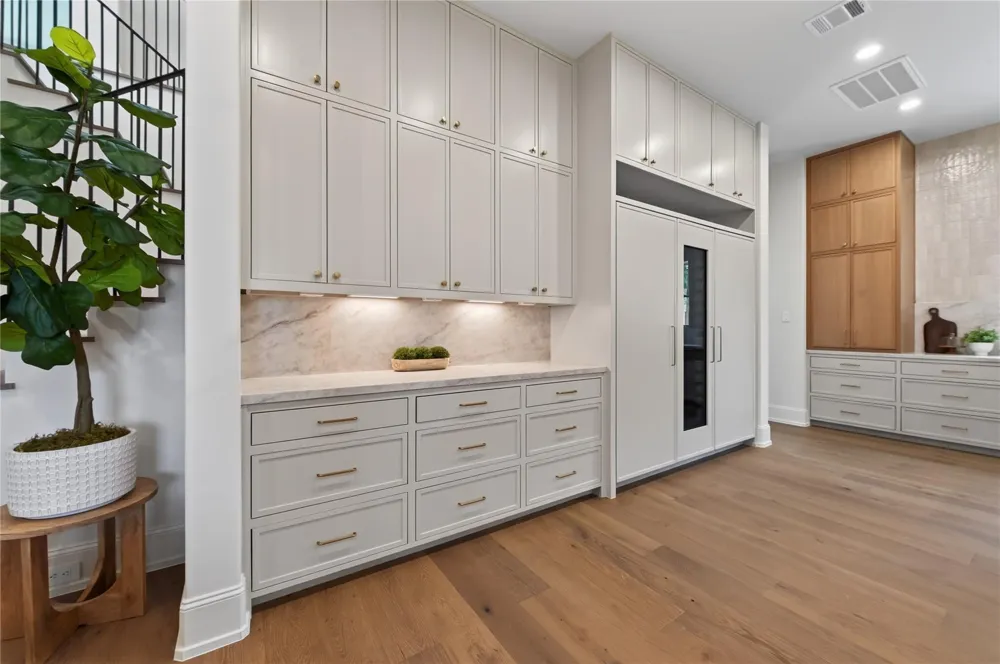515 W 33rd Street Houston, TX 77018