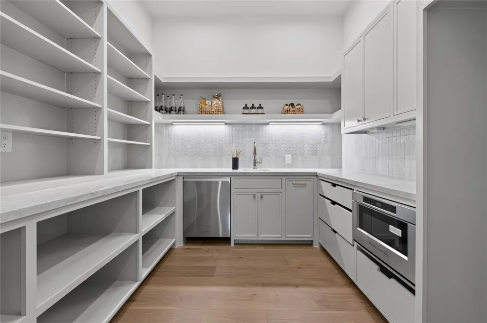 515 W 33rd Street Houston, TX 77018