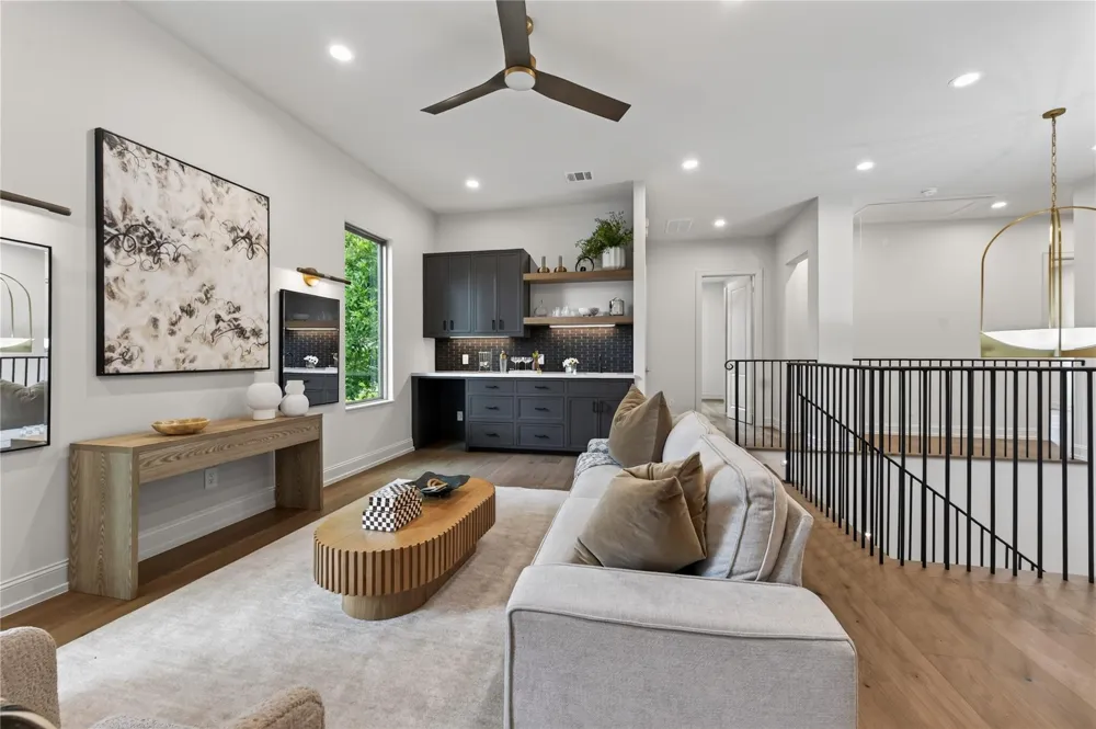 515 W 33rd Street Houston, TX 77018