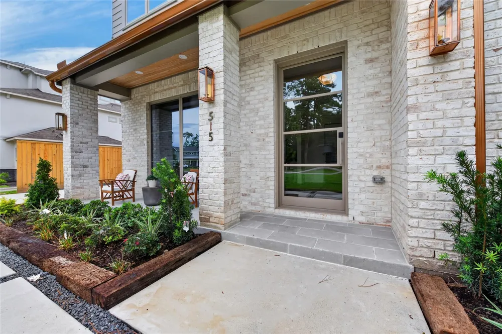515 W 33rd Street Houston, TX 77018