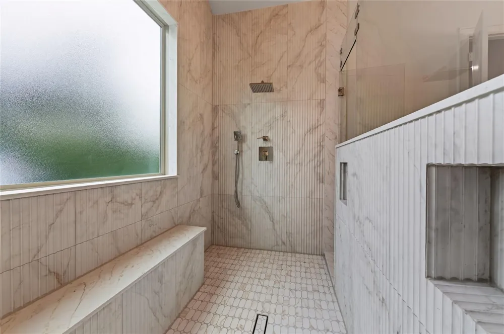 515 W 33rd Street Houston, TX 77018