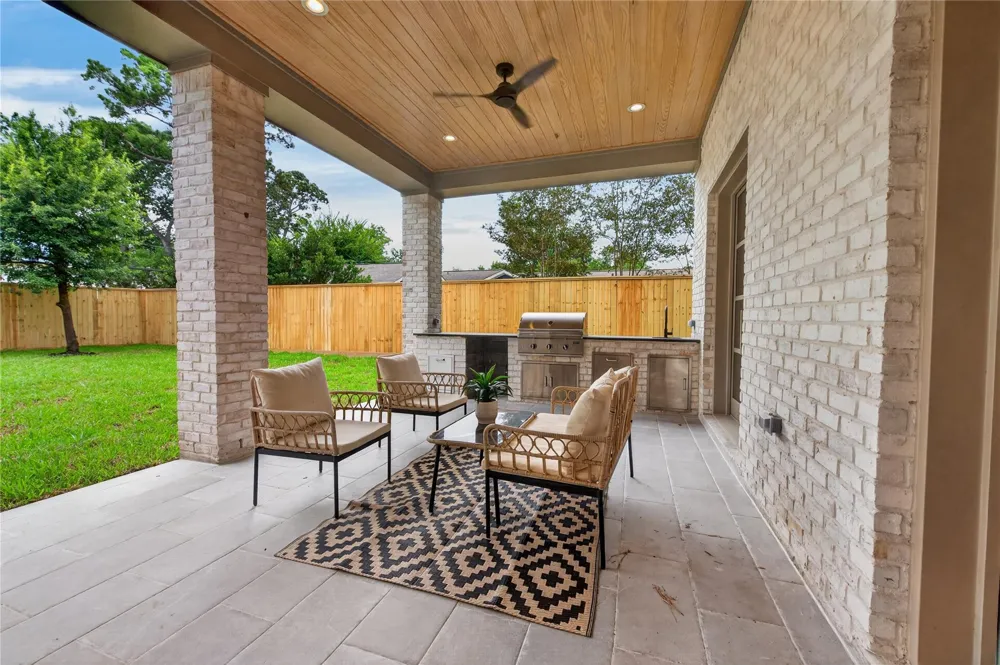 515 W 33rd Street Houston, TX 77018