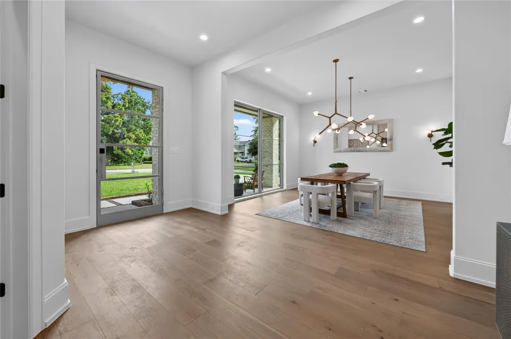 515 W 33rd Street Houston, TX 77018