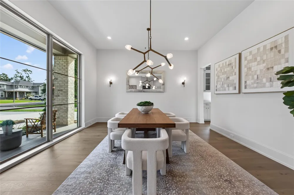 515 W 33rd Street Houston, TX 77018