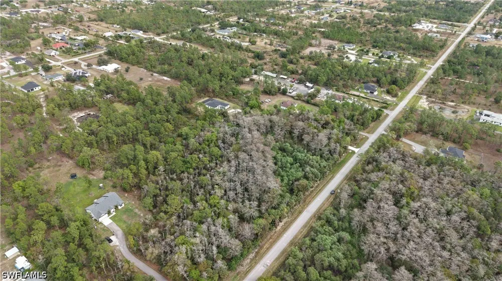 52nd Avenue NE Naples, FL 34120