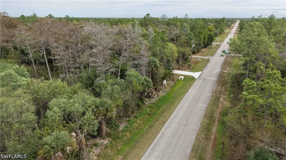 52nd Avenue NE Naples, FL 34120