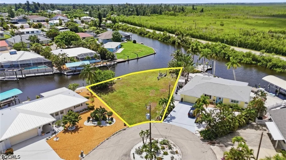 Moon Shell Drive Matlacha Isles, FL 33991