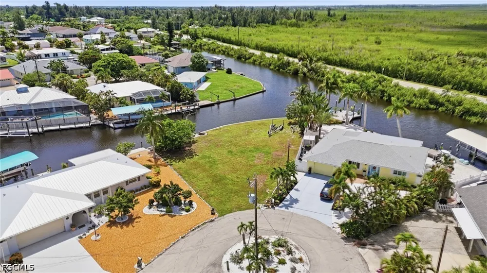 Moon Shell Drive Matlacha Isles, FL 33991
