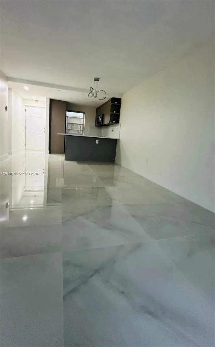 9440 Fontainebleau Blvd #508 Miami, FL 33172