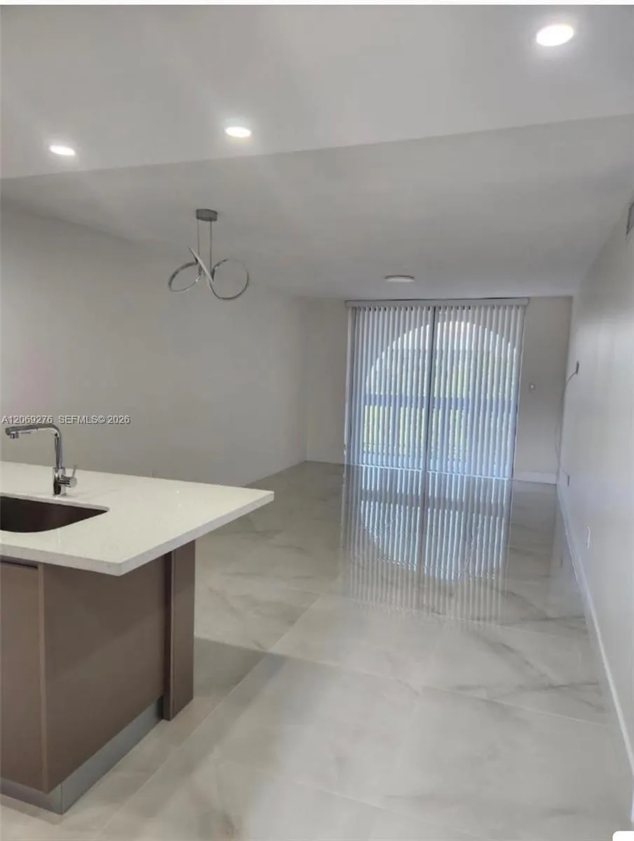 9440 Fontainebleau Blvd #508 Miami, FL 33172
