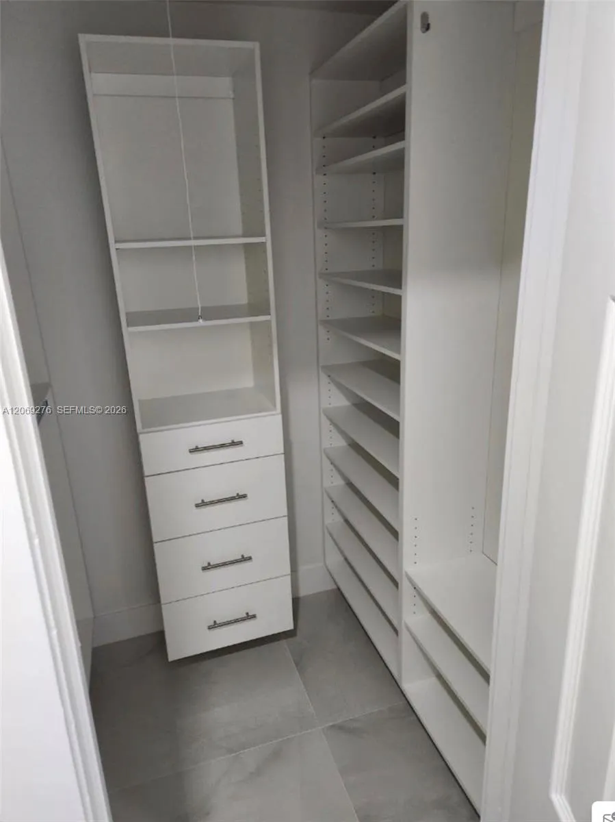 9440 Fontainebleau Blvd #508 Miami, FL 33172
