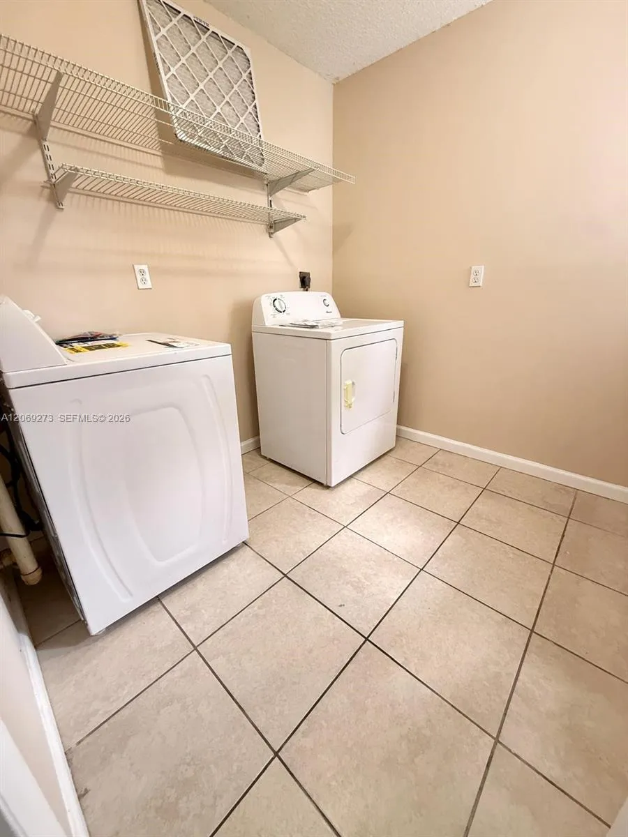 3301 Raleigh St #4D Hollywood, FL 33021