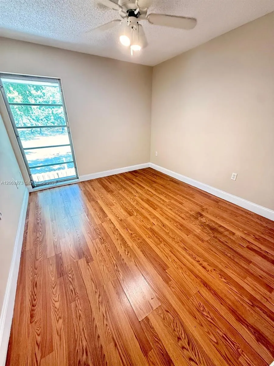 3301 Raleigh St #4D Hollywood, FL 33021