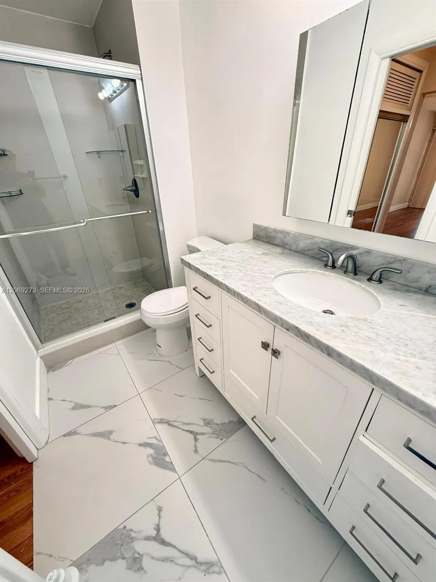 3301 Raleigh St #4D Hollywood, FL 33021
