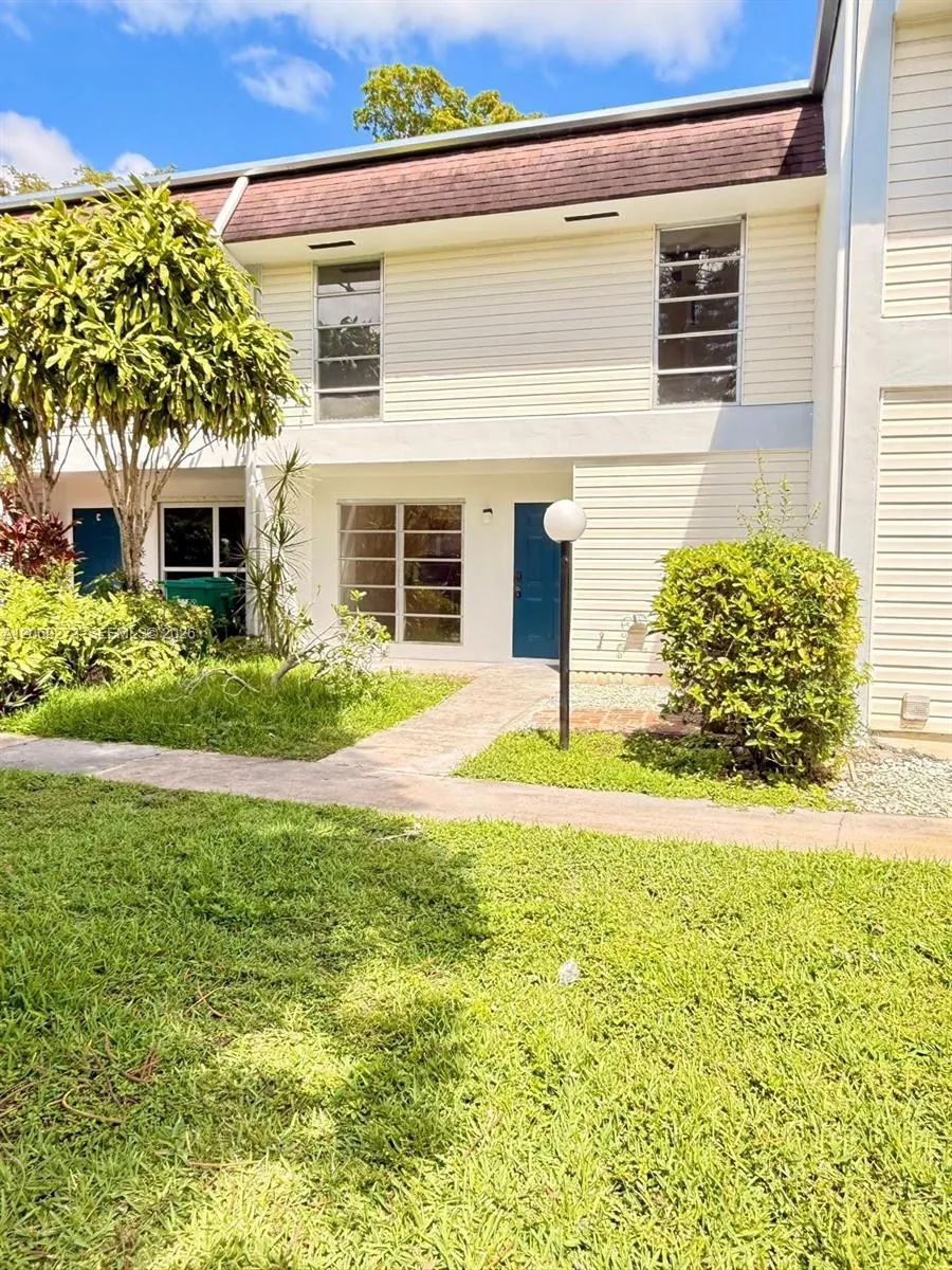 3301 Raleigh St #4D Hollywood, FL 33021