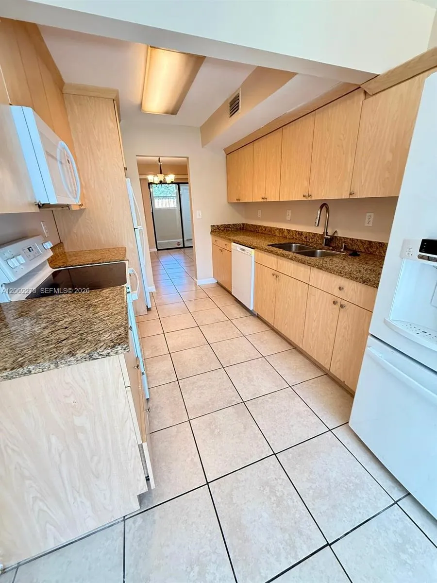 3301 Raleigh St #4D Hollywood, FL 33021
