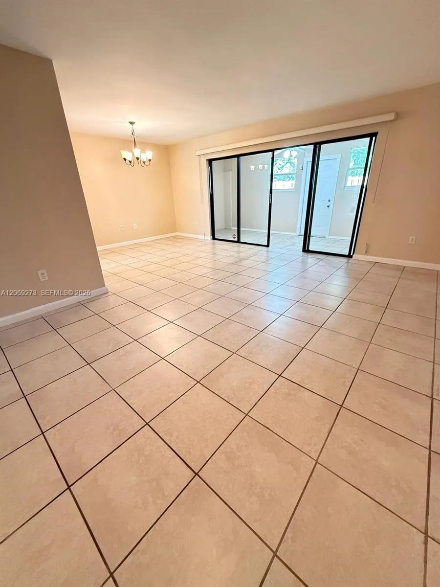 3301 Raleigh St #4D Hollywood, FL 33021