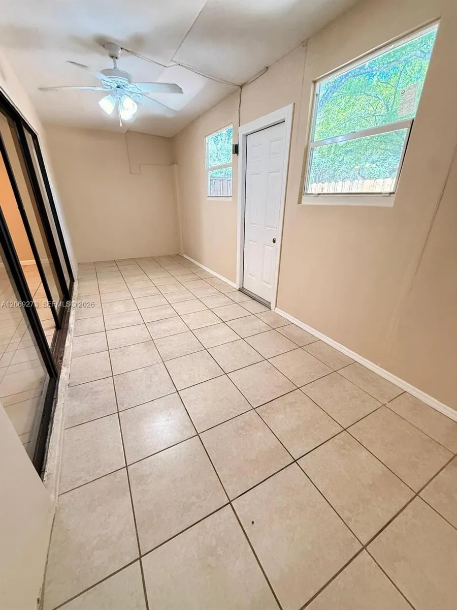 3301 Raleigh St #4D Hollywood, FL 33021