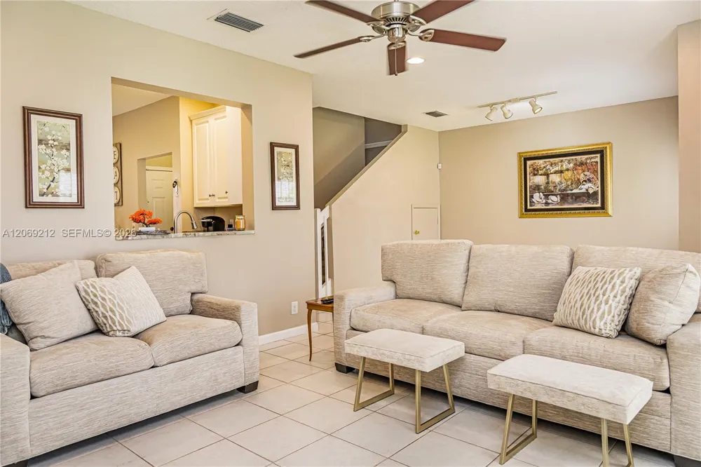 1647 Hawthorne Pl Wellington, FL 33414