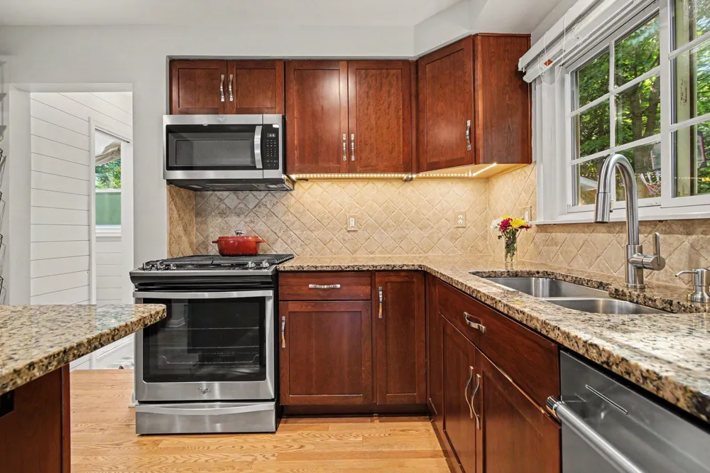 126 Pleasant Ridge Drive Saline, MI 48176
