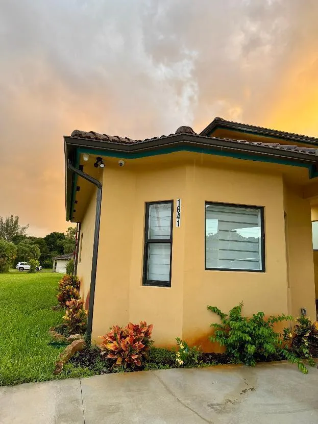 1641 NW 114th Avenue Plantation, FL 33323