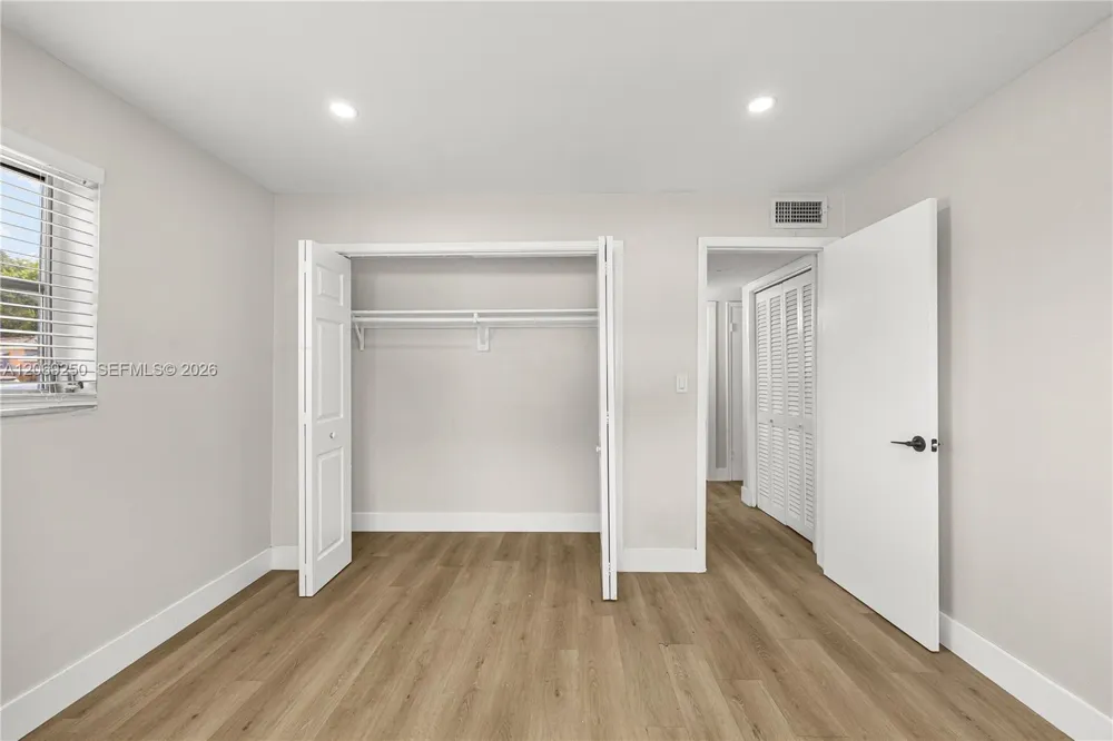 2418 Polk St #102 Hollywood, FL 33020