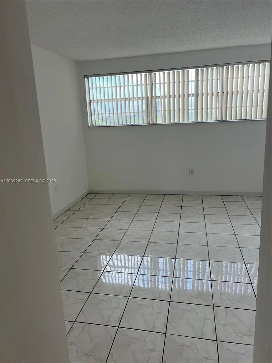 10500 SW 8th St #410 Miami, FL 33174