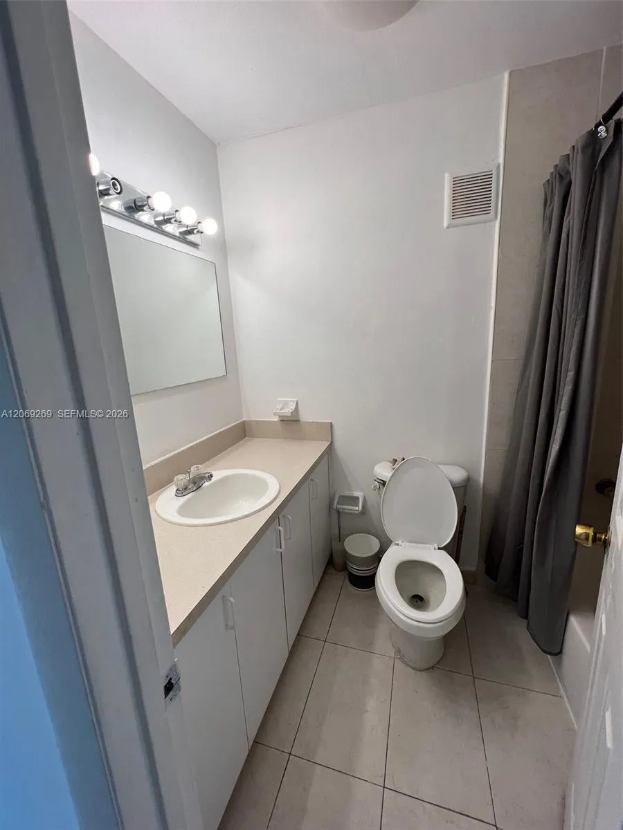 10500 SW 8th St #410 Miami, FL 33174