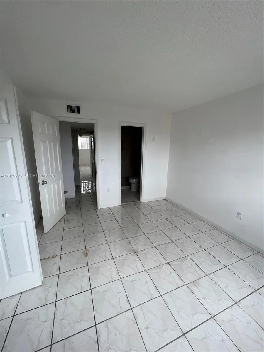 10500 SW 8th St #410 Miami, FL 33174