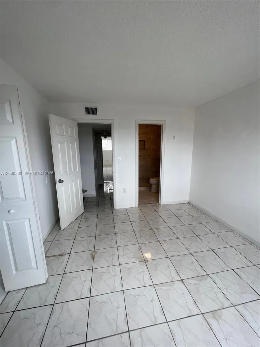 10500 SW 8th St #410 Miami, FL 33174