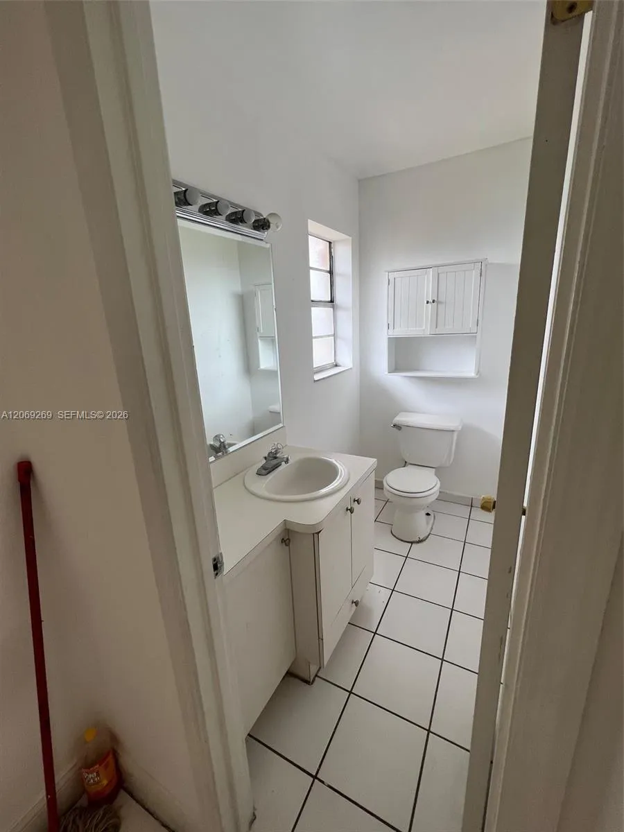 10500 SW 8th St #410 Miami, FL 33174