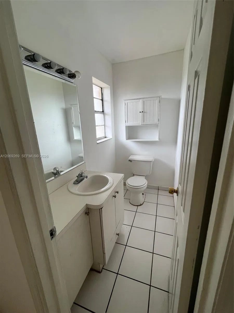 10500 SW 8th St #410 Miami, FL 33174