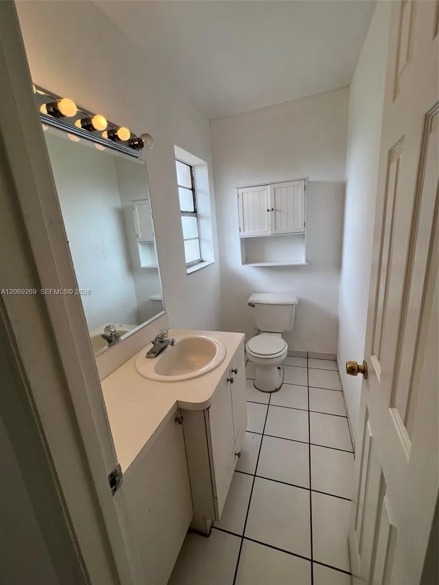 10500 SW 8th St #410 Miami, FL 33174