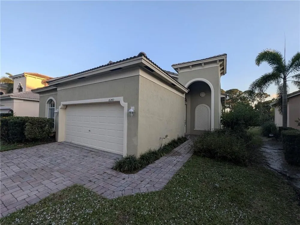 6243 ARLINGTON WAY Fort Pierce, FL 34951