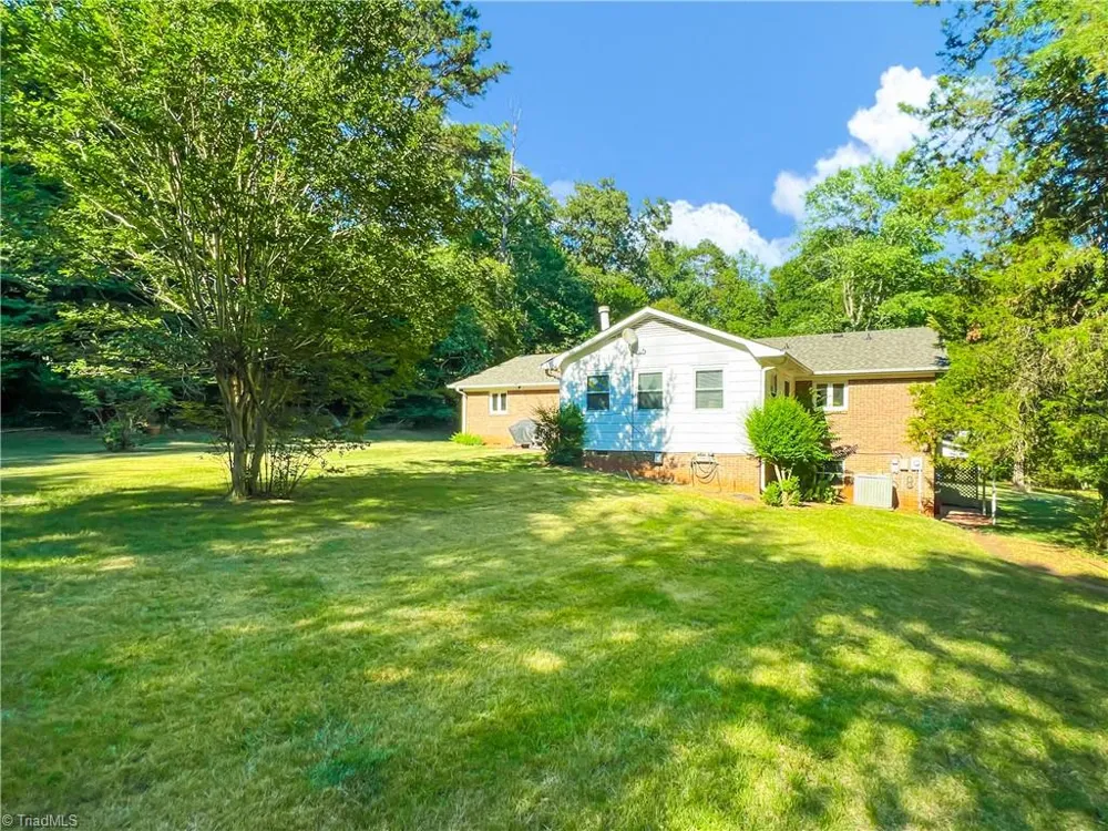 5720 Polaris Road Pfafftown, NC 27040