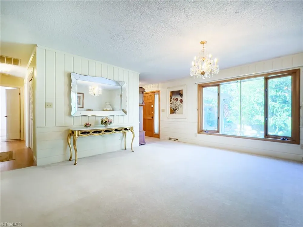 5720 Polaris Road Pfafftown, NC 27040