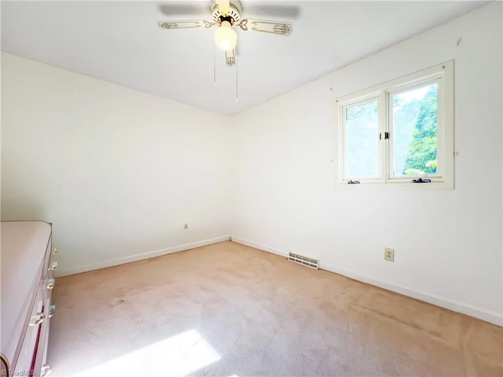 5720 Polaris Road Pfafftown, NC 27040