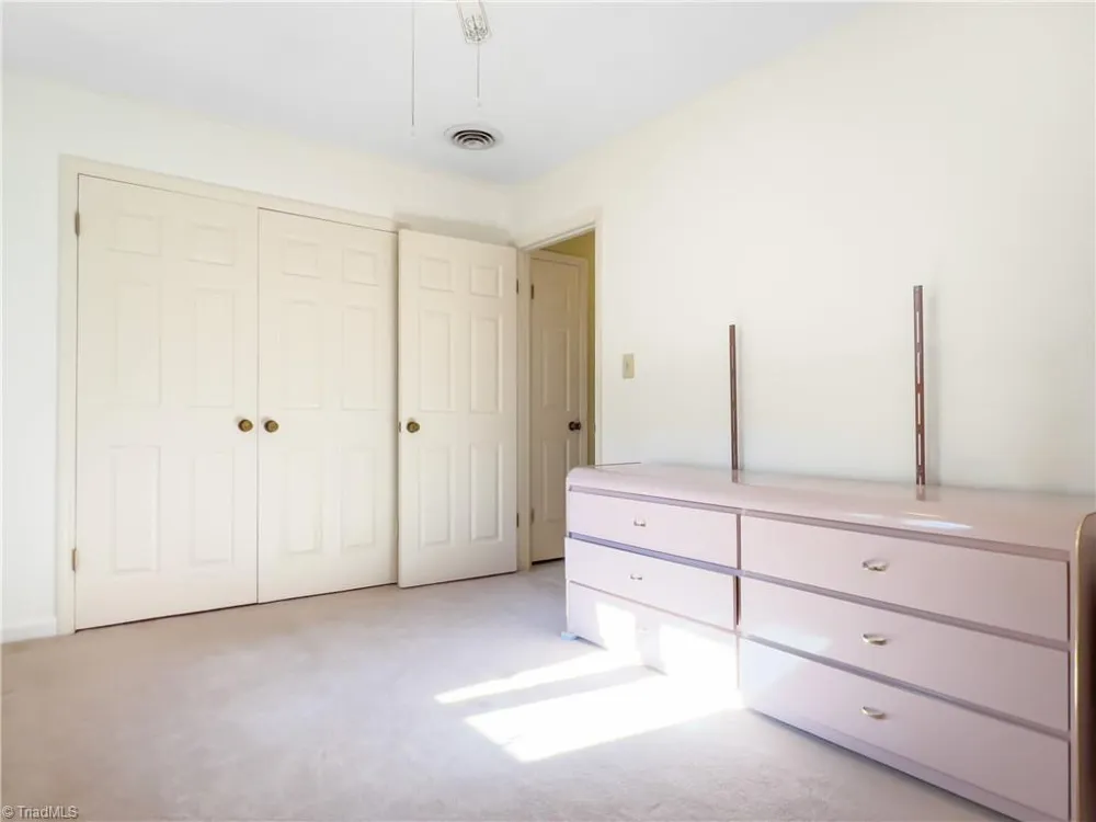 5720 Polaris Road Pfafftown, NC 27040