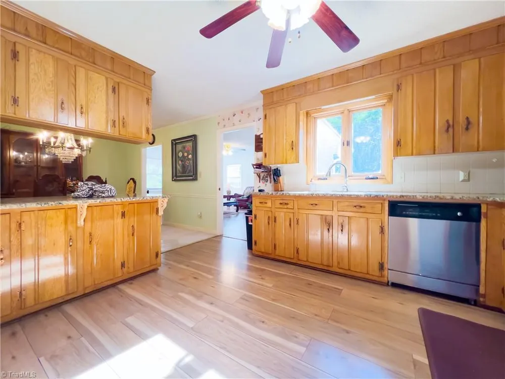 5720 Polaris Road Pfafftown, NC 27040