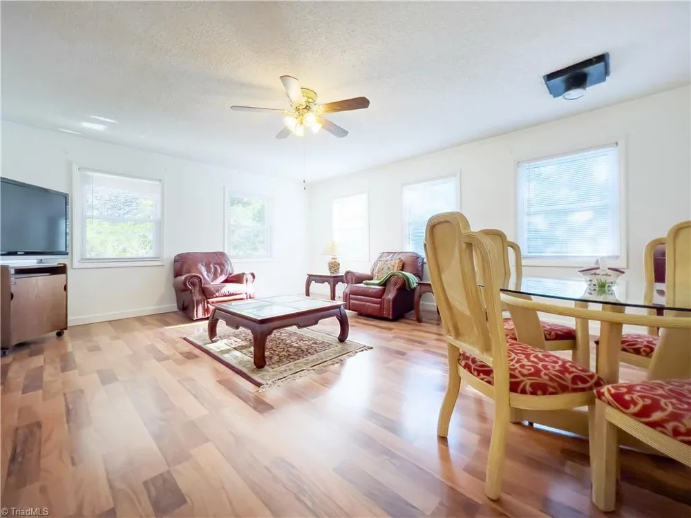 5720 Polaris Road Pfafftown, NC 27040