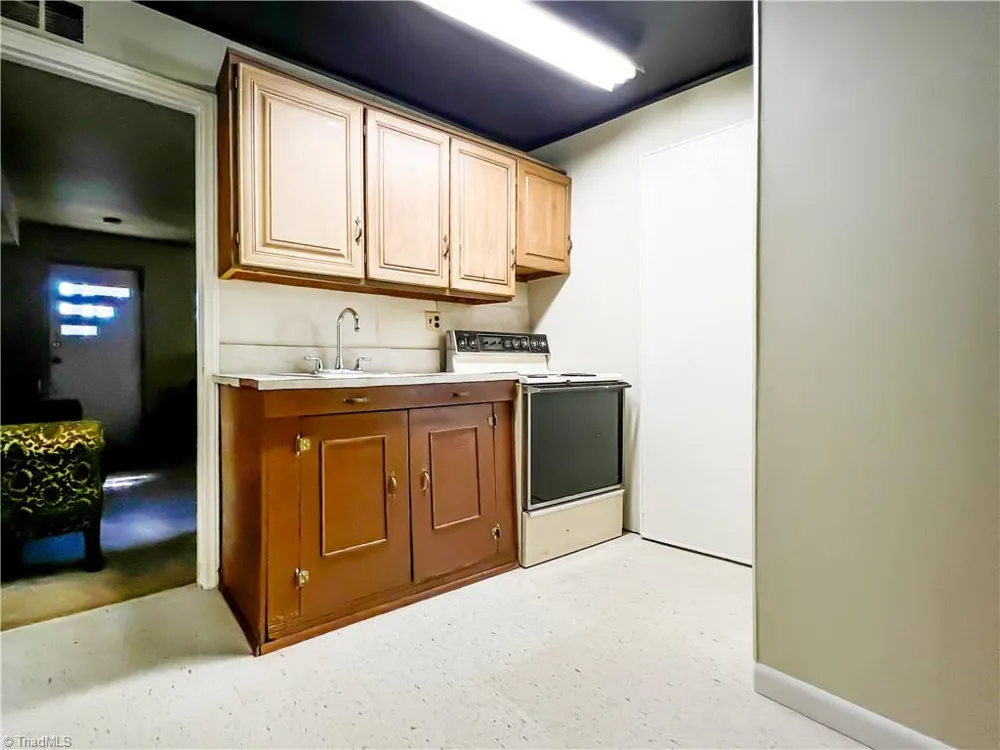 5720 Polaris Road Pfafftown, NC 27040