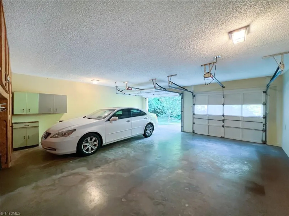 5720 Polaris Road Pfafftown, NC 27040