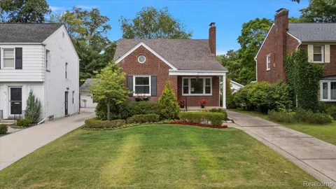 277 Beaupre Avenue