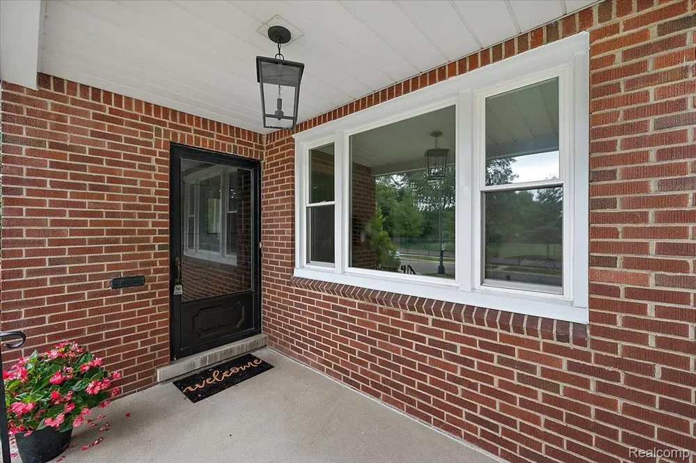 277 Beaupre Avenue Grosse Pointe Farms City, MI 48236
