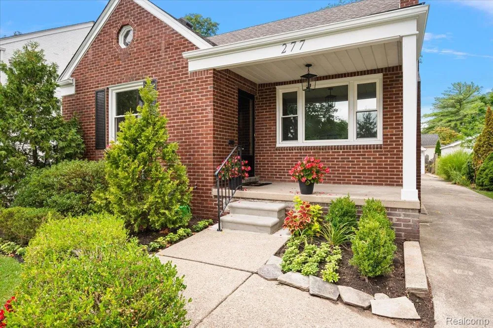 277 Beaupre Avenue Grosse Pointe Farms City, MI 48236