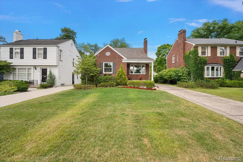 277 Beaupre Avenue Grosse Pointe Farms City, MI 48236