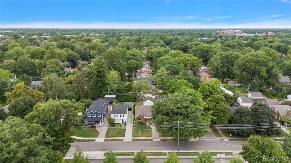277 Beaupre Avenue Grosse Pointe Farms City, MI 48236