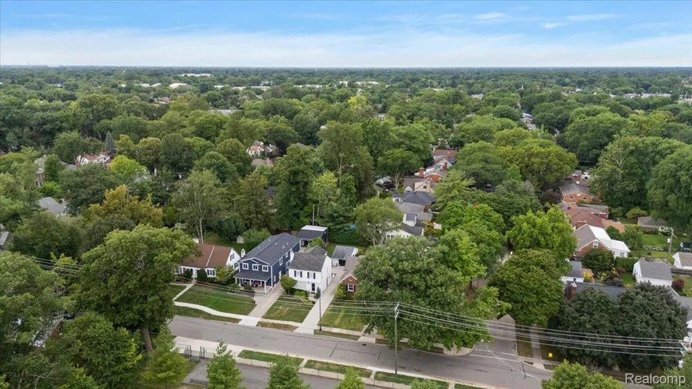 277 Beaupre Avenue Grosse Pointe Farms City, MI 48236
